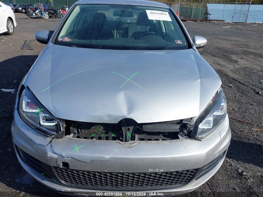 2011 Volkswagen Golf 2.5L 2-Door VIN: WVWBB7AJ5BW121268 Lot: 40591884