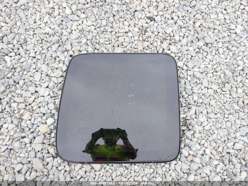 2003 Chevrolet Silverado 1500 Lt VIN: 2GCEK19T431196892 Lot: 40591968