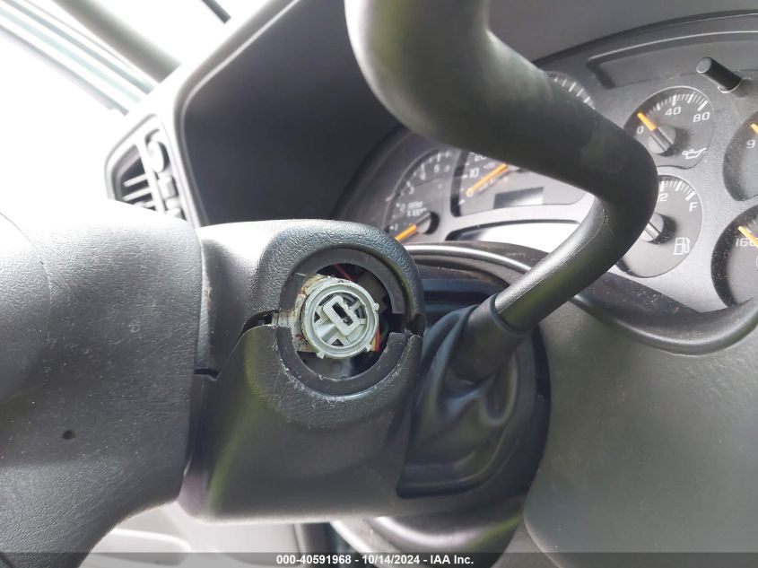 2003 Chevrolet Silverado 1500 Lt VIN: 2GCEK19T431196892 Lot: 40591968