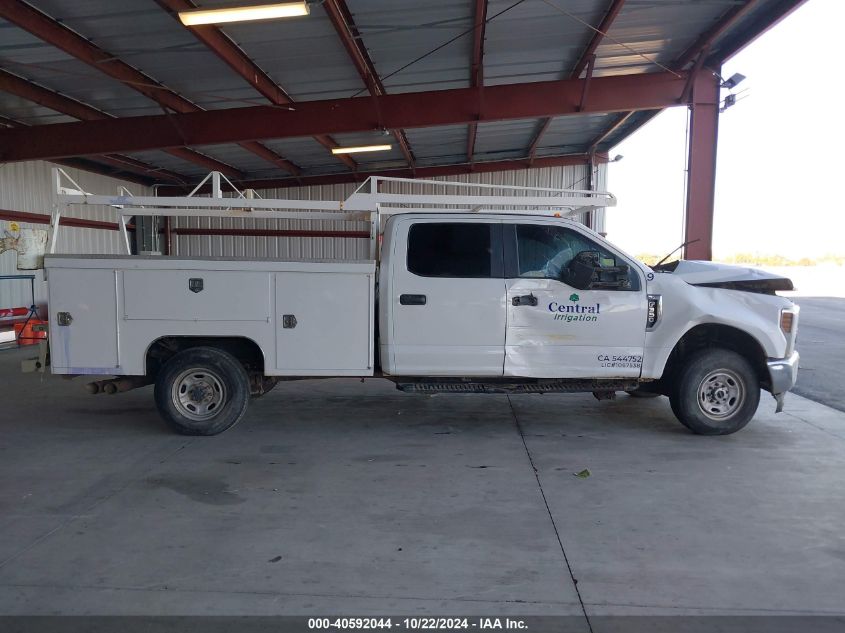 2019 Ford F-350 Chassis Xl VIN: 1FD8W3FT7KEC52365 Lot: 40592044