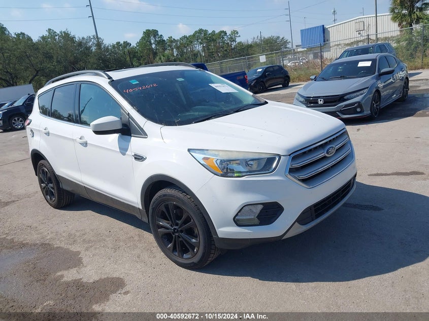 FORD ESCAPE SE 2018