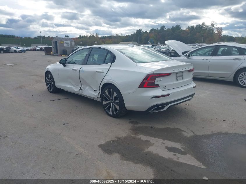 VIN 7JRL12TZ2NG158209 2022 Volvo S60, B5 Momentum no.3