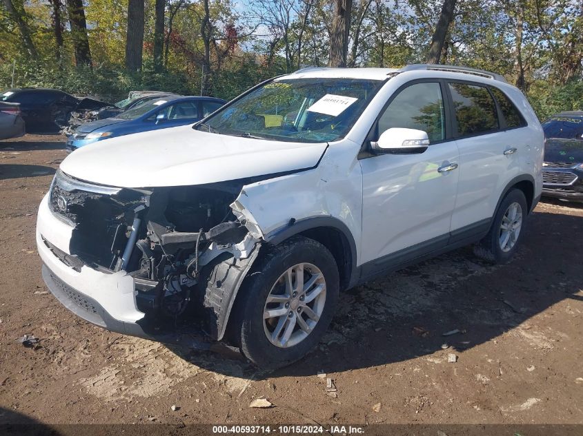 VIN 5XYKT4A69FG578286 2015 KIA Sorento, LX no.2