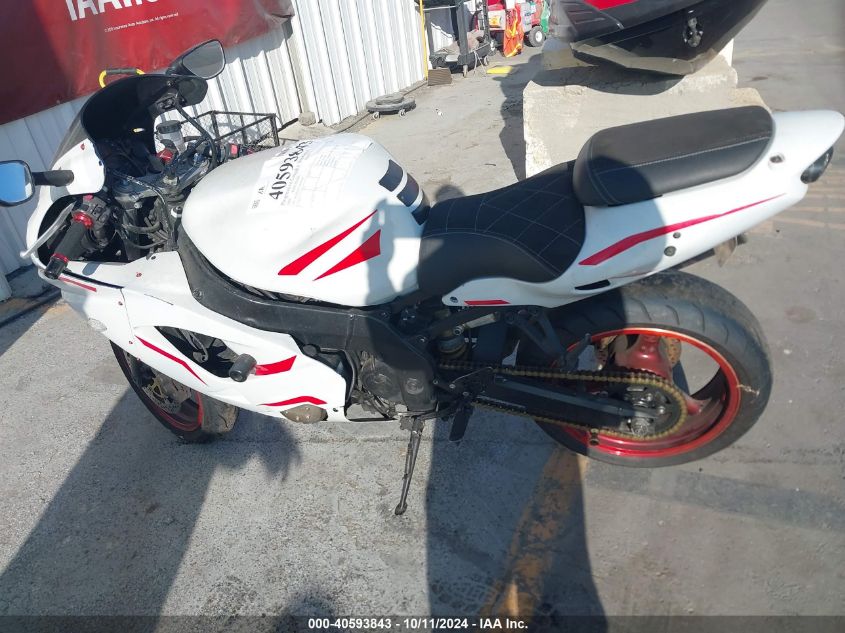 2000 Kawasaki Zx900 E VIN: JKAZX2E13YA009369 Lot: 40593843