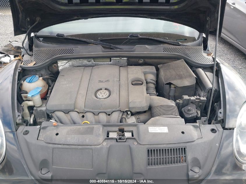 2013 VOLKSWAGEN BEETLE 2.5L FENDER EDITION - 3VWJP7AT6DM682271