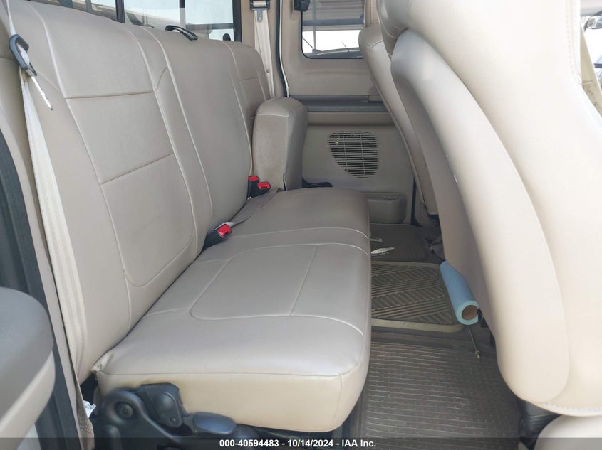 2004 Ford F-250 Lariat/Xl/Xlt VIN: 1FTNX20P24EA60154 Lot: 40594483