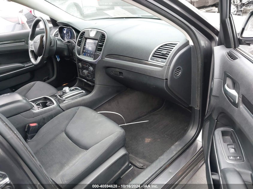 2018 CHRYSLER 300 TOURING - 2C3CCAAG1JH140369