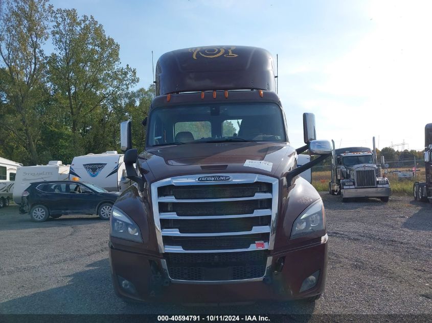 3AKJHLDR8JSJW3855 2018 Freightliner New Cascadia 126