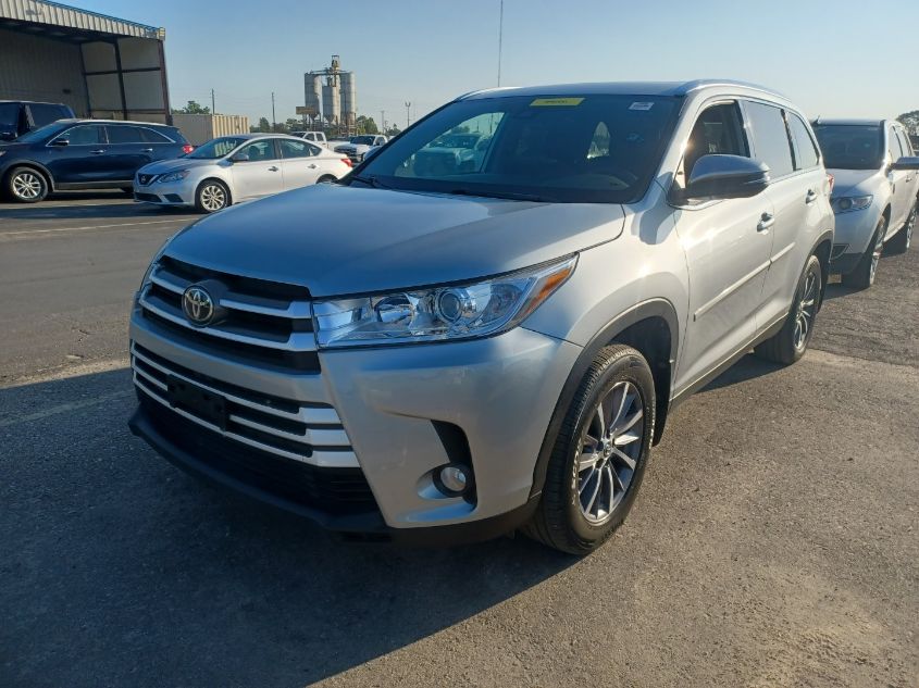 5TDJZRFH9KS710249 2019 Toyota Highlander Se/Xle