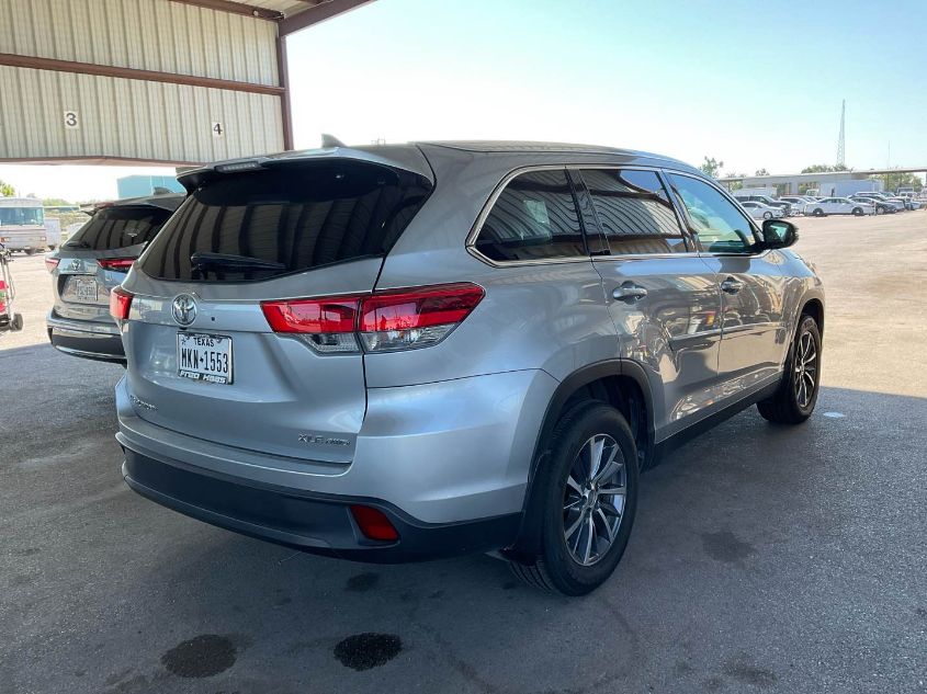 5TDJZRFH9KS710249 2019 Toyota Highlander Se/Xle