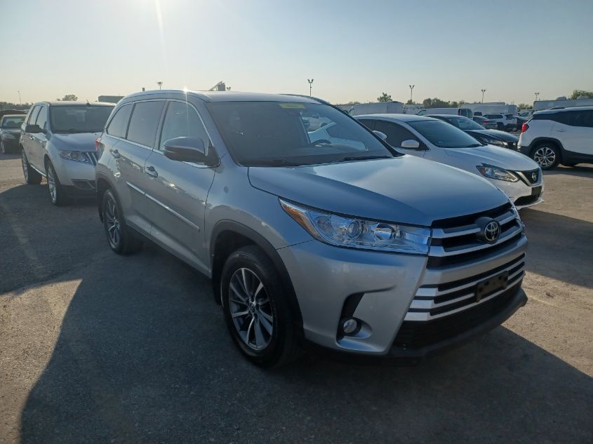 5TDJZRFH9KS710249 2019 Toyota Highlander Se/Xle