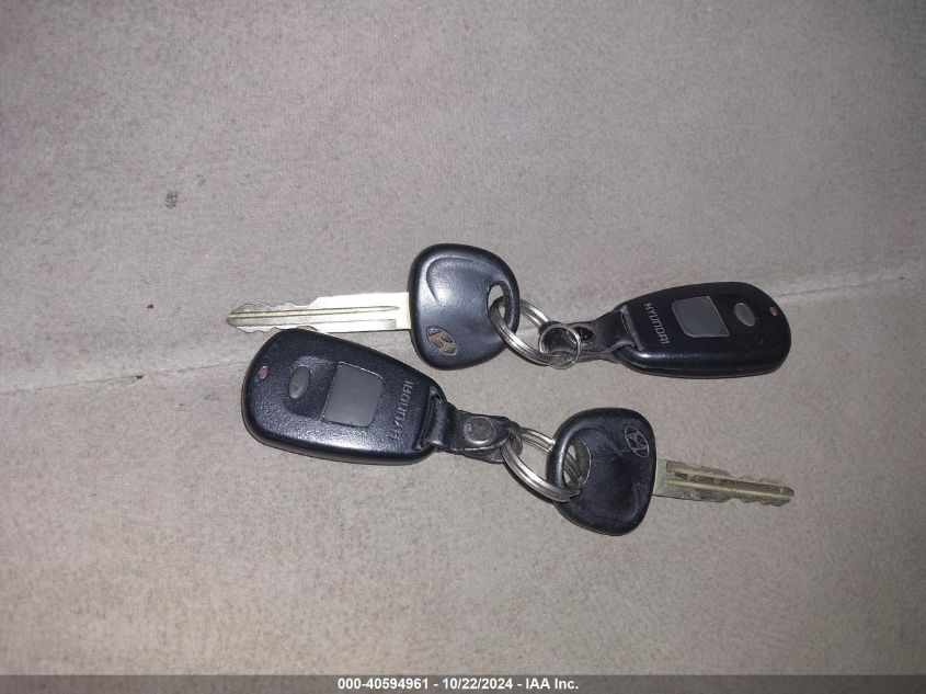 2002 Hyundai Elantra Gls VIN: KMHDN45D72U369693 Lot: 40594961