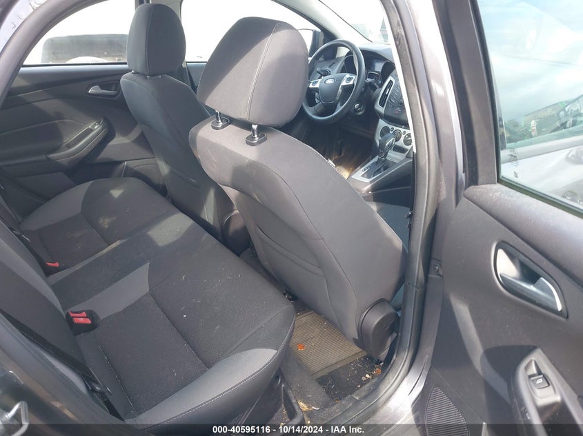 2014 FORD FOCUS SE - 1FADP3F27EL340295