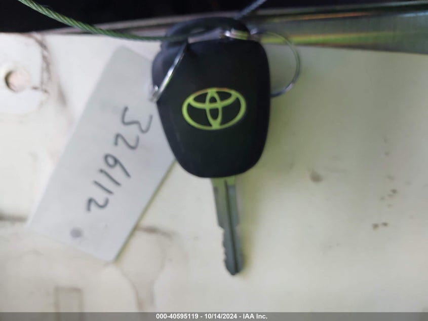 2016 TOYOTA RAV4 XLE - 2T3WFREV1GW245042