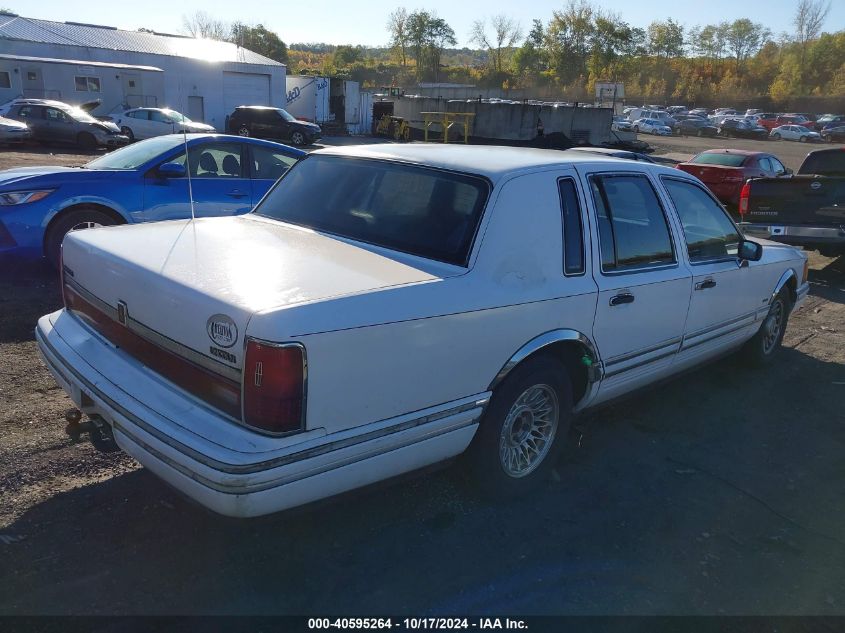 1994 Lincoln Town Car Executive VIN: 1LNLM81W9RY742555 Lot: 40595264