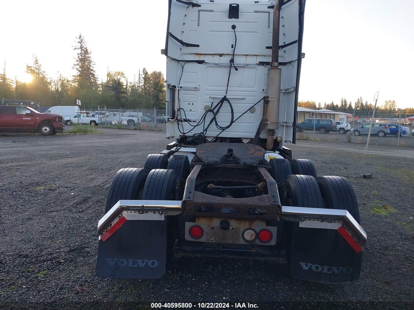 2008 Volvo Vn Vnl VIN: 4V4NC9TG28N460015 Lot: 40595800