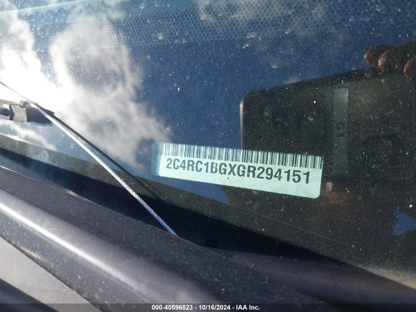 2016 Chrysler Town & Country Touring VIN: 2C4RC1BGXGR294151 Lot: 40596523