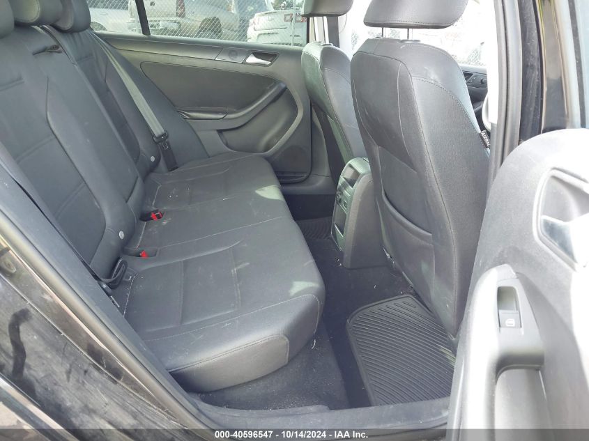 2012 Volkswagen Jetta 2.5L Se VIN: 3VWBP7AJ8CM077492 Lot: 40596547