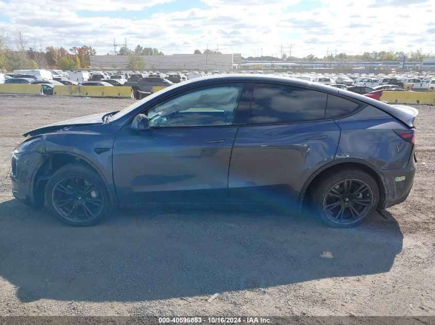 2022 Tesla Model Y Long Range Dual Motor All-Wheel Drive VIN: 7SAYGDEE4NA008041 Lot: 40596853