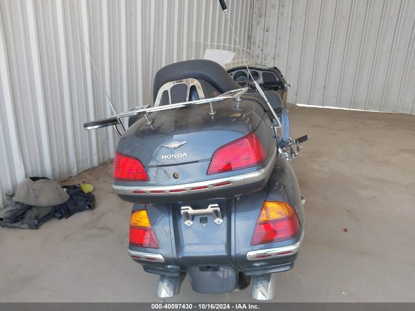 2005 Honda Gl1800 A VIN: 1HFSC47445A402854 Lot: 40597430