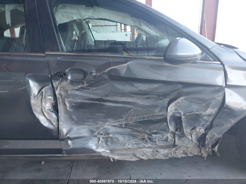 VIN 3VWC57BUXKM110672 2019 VOLKSWAGEN JETTA 1.4T R-LINE/1.4T S/1.4T SE