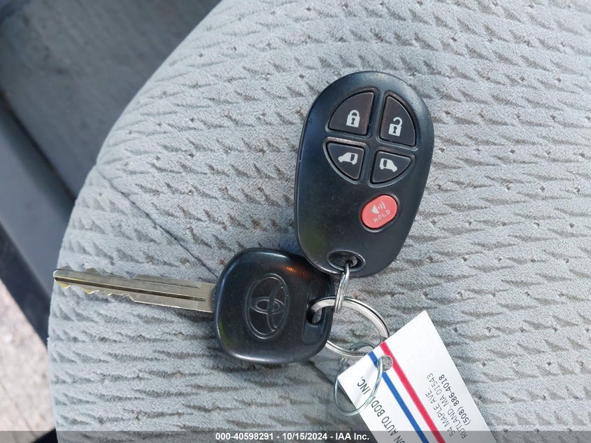 2013 Toyota Sienna Le V6 8 Passenger VIN: 5TDKK3DC2DS300764 Lot: 40598291