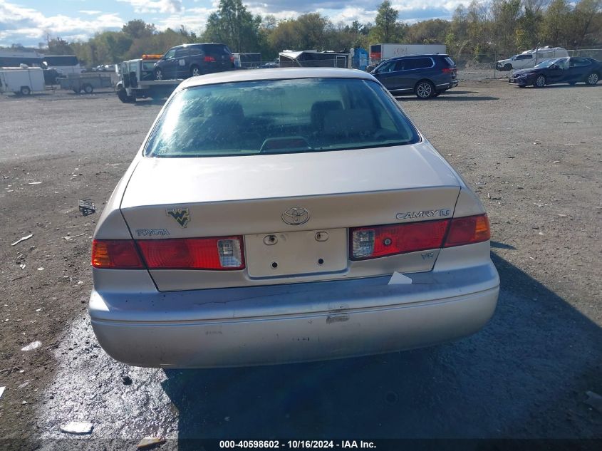 2000 Toyota Camry Le V6 VIN: 4T1BF22K4YU956910 Lot: 40598602