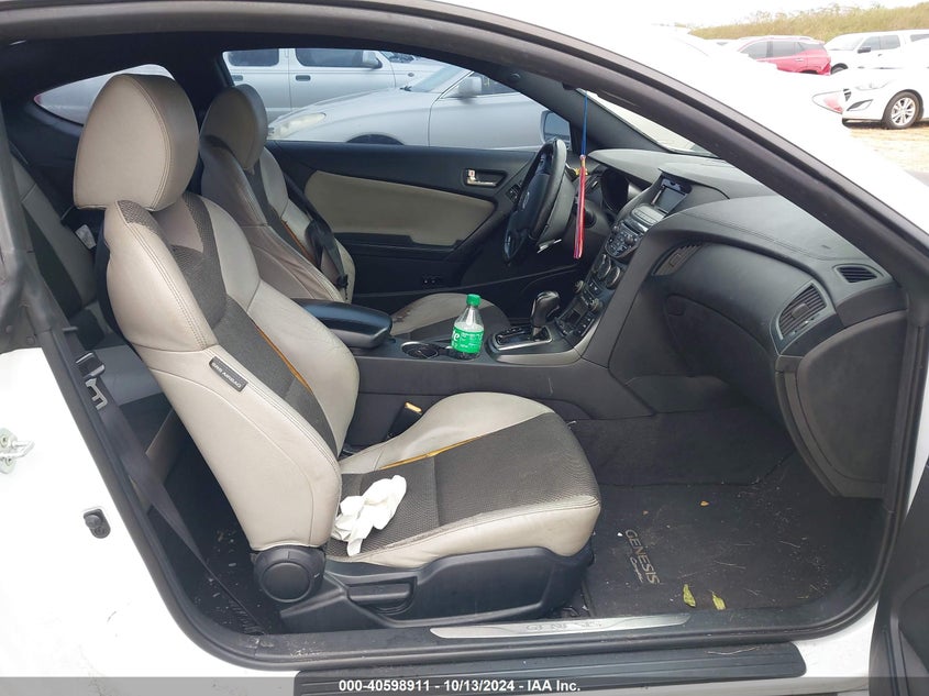 2015 HYUNDAI GENESIS 3.8 BASE - KMHHU6KJ5FU124097