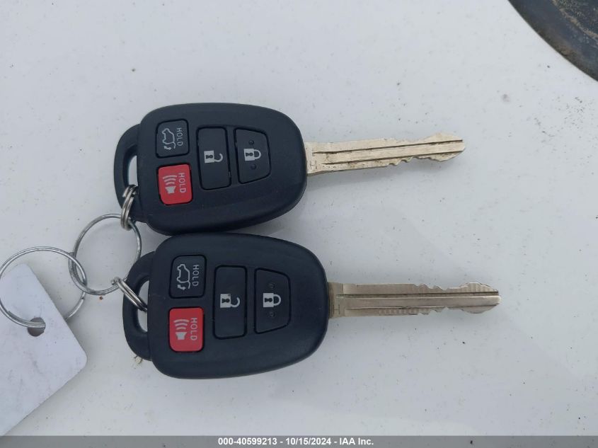 2017 Toyota Rav4 Xle VIN: JTMRFREV4HJ141870 Lot: 40599213