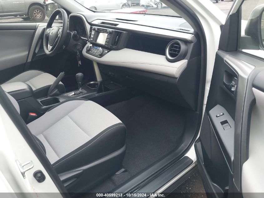 2017 Toyota Rav4 Xle VIN: JTMRFREV4HJ141870 Lot: 40599213