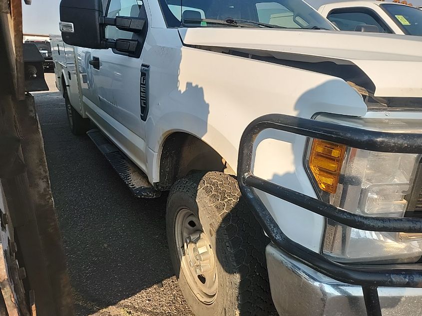 1FT7X2B65HEE61281 2017 Ford F-250 Xl