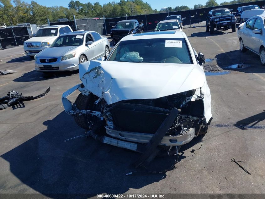 2017 Audi A4 2.0T Premium VIN: WAULNAF48HN021625 Lot: 40600422