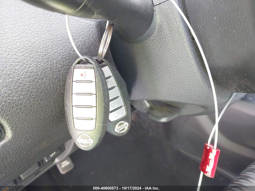 2017 NISSAN ROGUE SV - 5N1AT2MV7HC740566