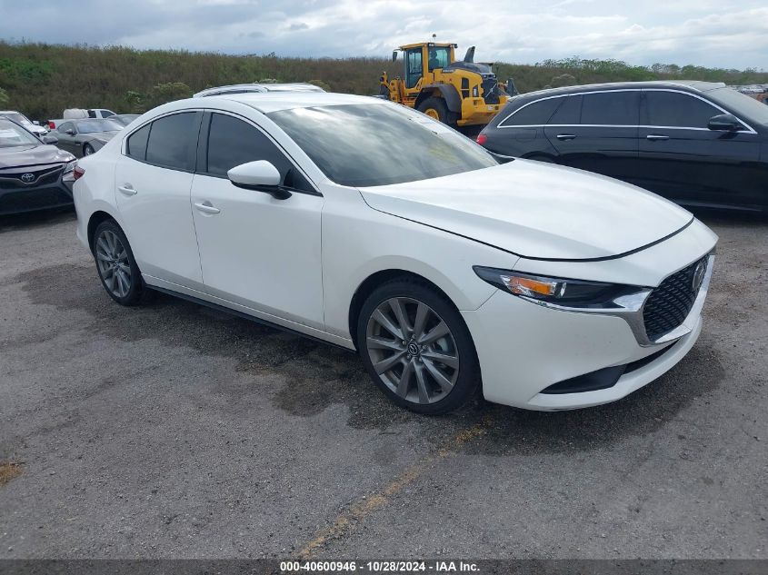 2022 Mazda 3, Select