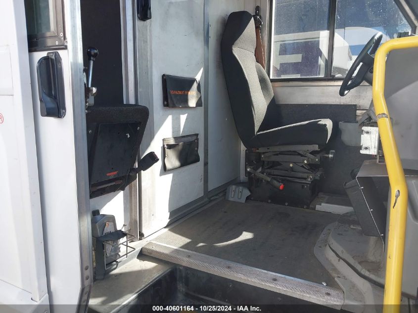 2013 Isuzu Commercial Van VIN: JALB4T177D7W00486 Lot: 40601164