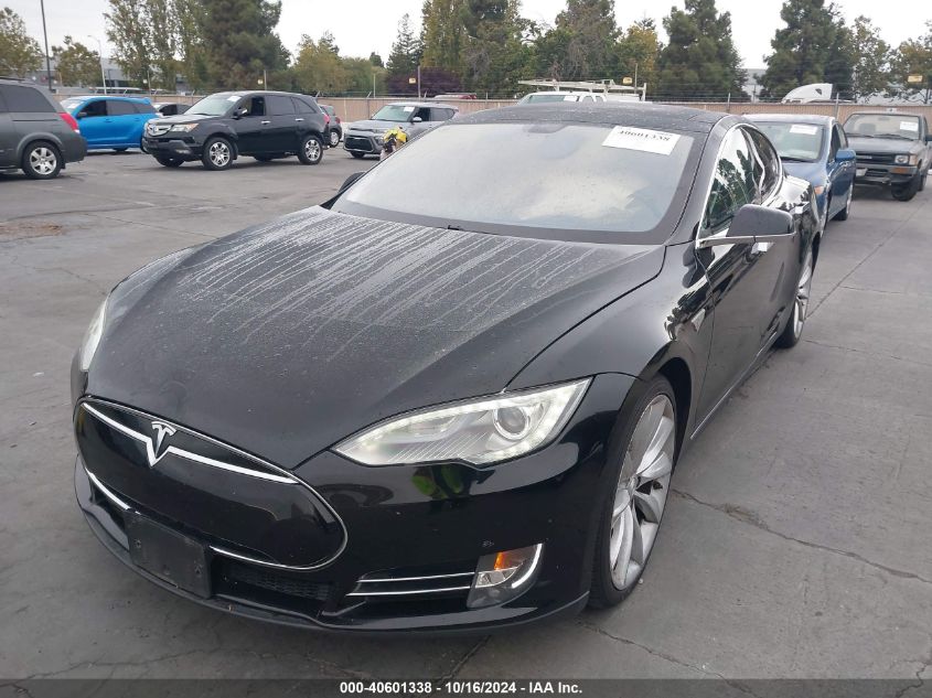 2013 Tesla Model S Performance VIN: 5YJSA1DPXDFP05639 Lot: 40601338