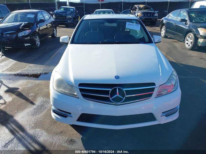 2014 MERCEDES-BENZ C 250 LUXURY/SPORT - WDDGF4HB1EG253214