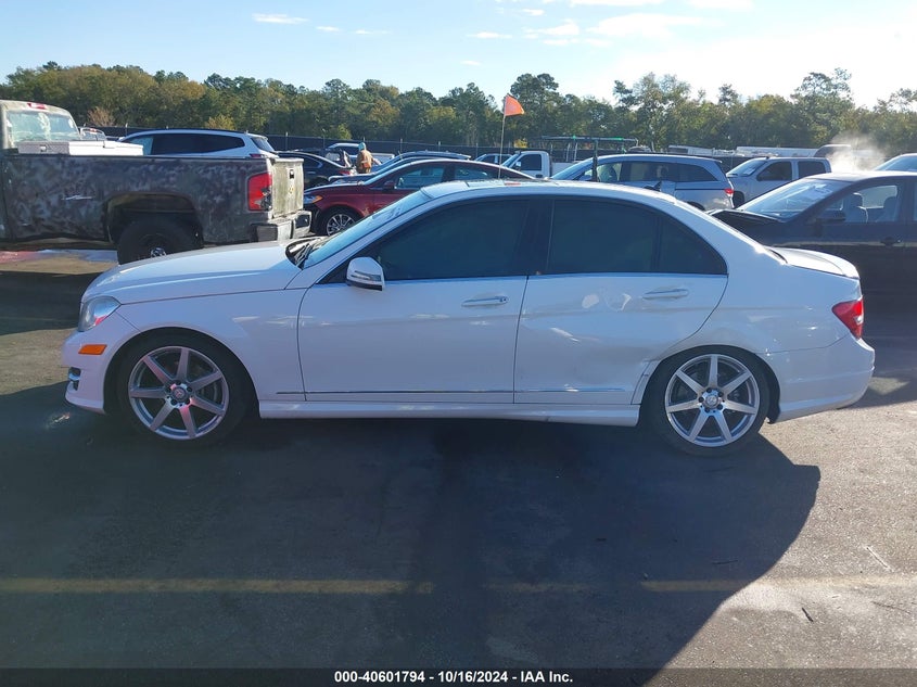2014 MERCEDES-BENZ C 250 LUXURY/SPORT - WDDGF4HB1EG253214