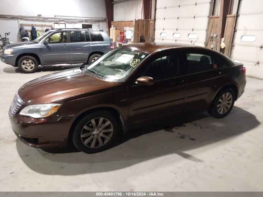 VIN 1C3CCBBG2DN703588 2013 Chrysler 200, Touring no.2