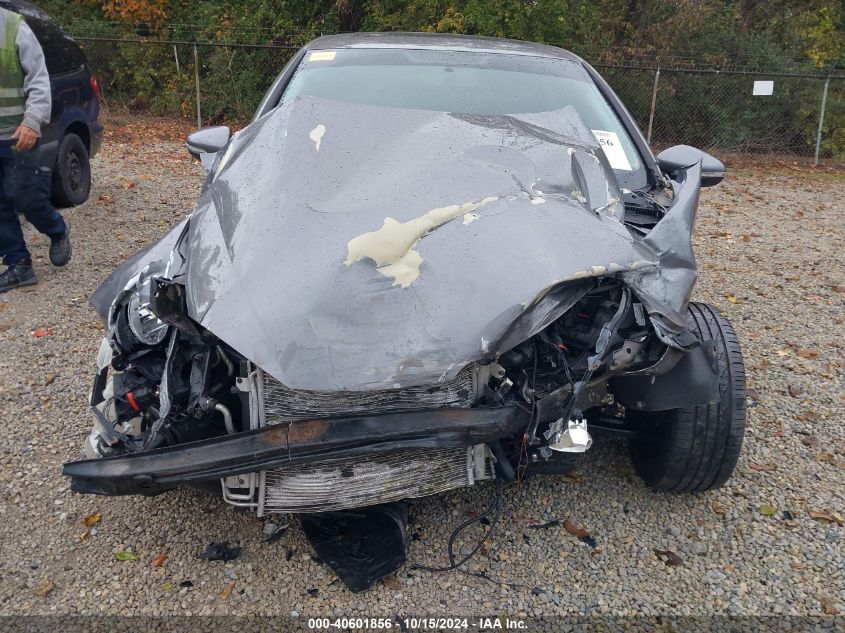 2011 Volkswagen Golf 2.5L 2-Door VIN: WVWBB7AJ9BW033825 Lot: 40601856