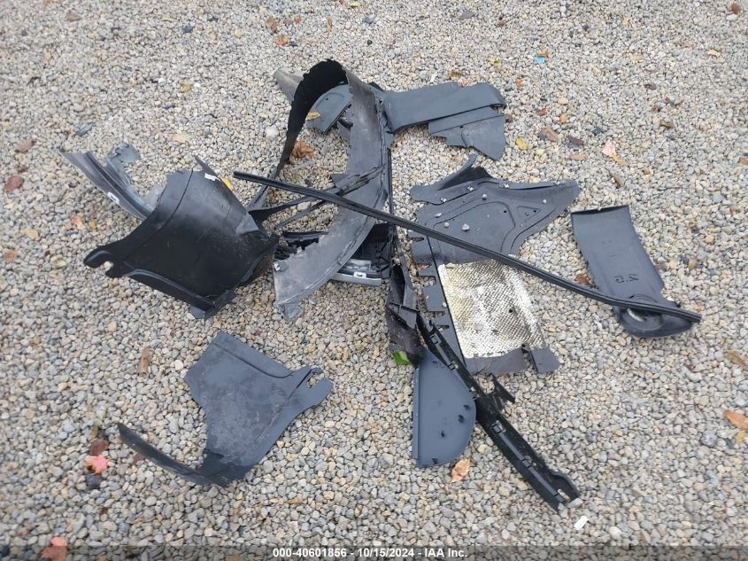 2011 Volkswagen Golf 2.5L 2-Door VIN: WVWBB7AJ9BW033825 Lot: 40601856