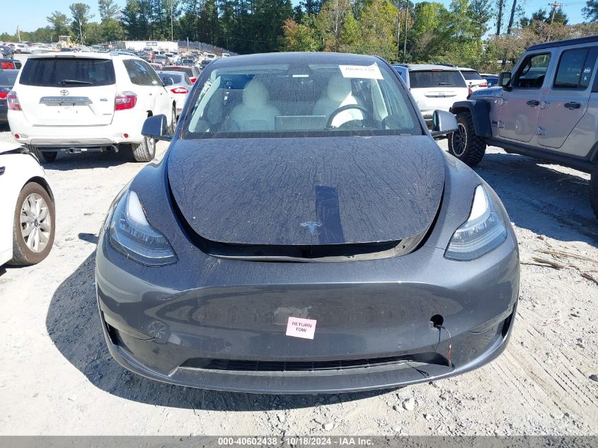 2022 Tesla Model Y Long Range Dual Motor All-Wheel Drive VIN: 7SAYGDEE0NF353599 Lot: 40602438