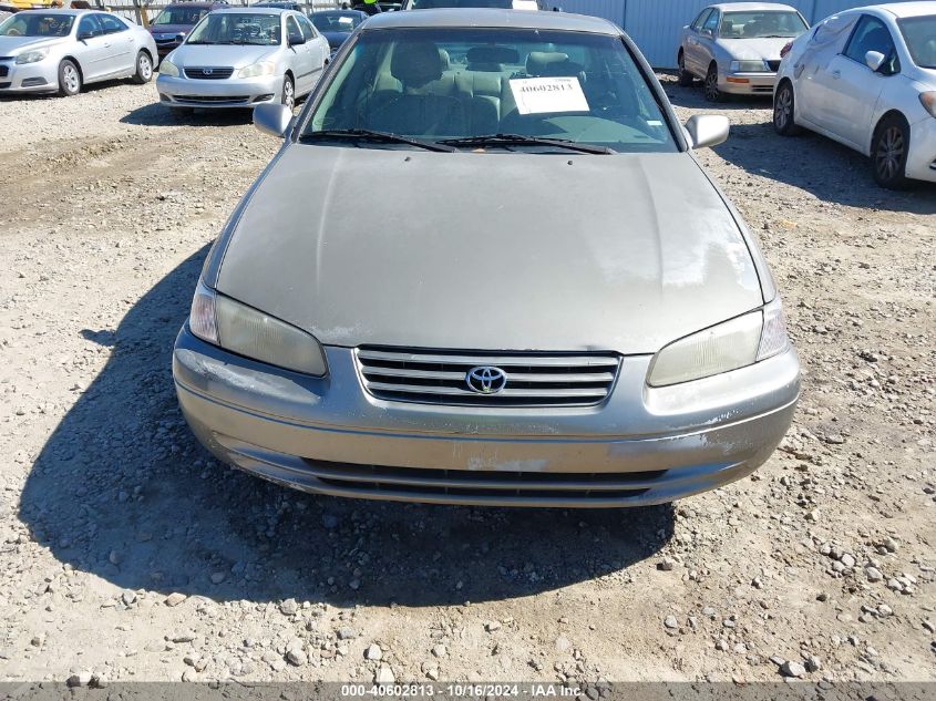 1999 Toyota Camry Le V6 VIN: JT2BF28K7X0159495 Lot: 40602813