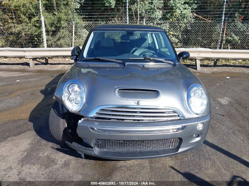 2005 Mini Cooper S VIN: WMWRE33445TD95511 Lot: 40602892