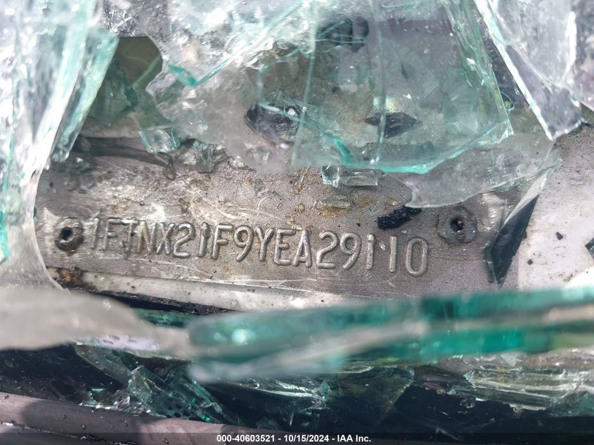 2000 Ford F-250 Lariat/Xl/Xlt VIN: 1FTNX21F9YEA29110 Lot: 40603521