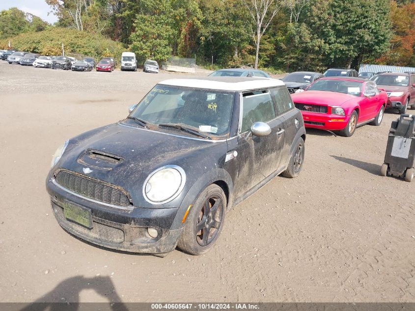 2010 Mini Cooper S VIN: WMWMF7C57ATX44742 Lot: 40605647