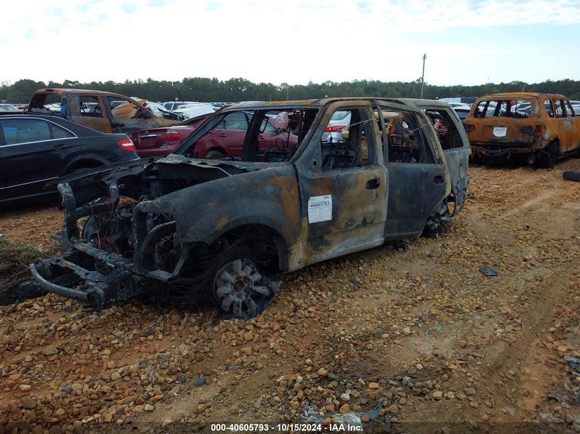 5LMJJ2LT3HEL05048 2017 LINCOLN NAVIGATOR photo no. 2