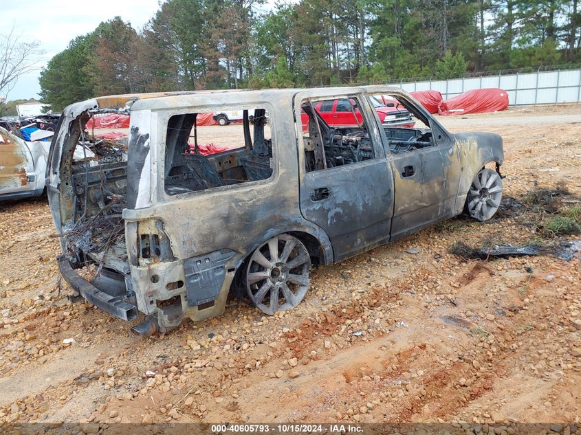 5LMJJ2LT3HEL05048 2017 LINCOLN NAVIGATOR photo no. 4