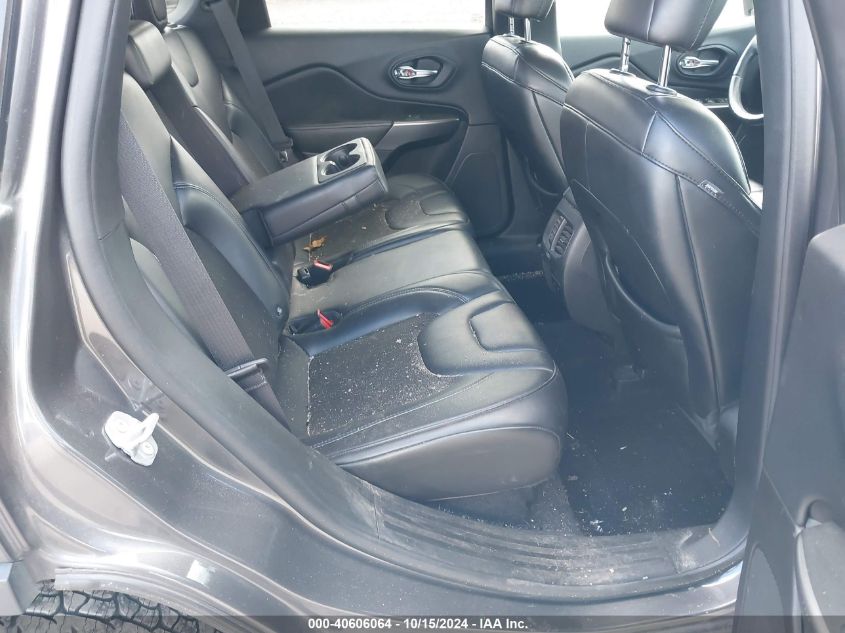 VIN 1C4PJMLX0KD138810 2019 JEEP CHEROKEE LATITUDE PLUS 4X4