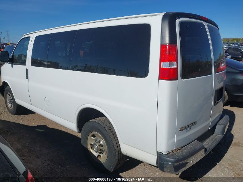 VIN 1GAWGFFGXJ1245308 2018 CHEVROLET EXPRESS 2500 no.3